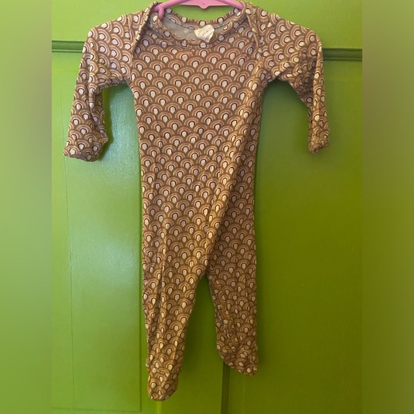 Kate Quinn onesie - Picture 1 of 5